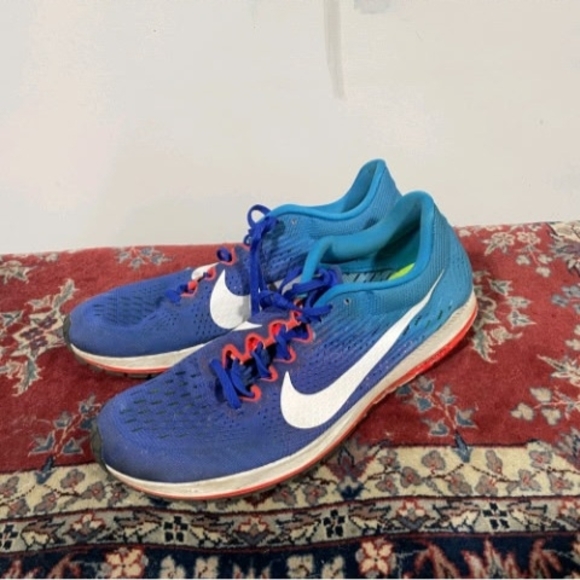 Nike React Flyknit Running/Athletic Shoes - Picture 1 of 9